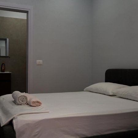 Be Solei Studio Apartments Sol 1 ติรานา ภายนอก รูปภาพ