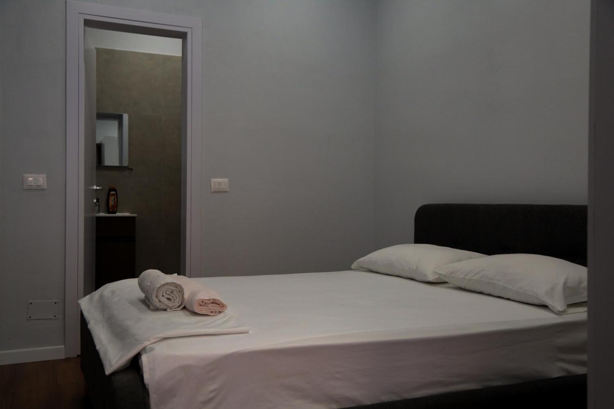 Be Solei Studio Apartments Sol 1 ติรานา ภายนอก รูปภาพ