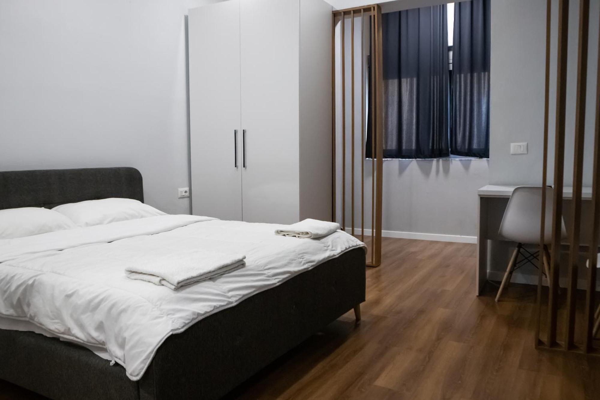 Be Solei Studio Apartments Sol 1 ติรานา ภายนอก รูปภาพ